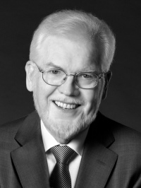 Dr. Peter Schmucker, * 29.01.1941 – ✝18.03.2017<br />Bild: BRUNATA-METRONA Gruppe