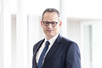 Dr. Uwe H. Böhlke Bild: REHAU
