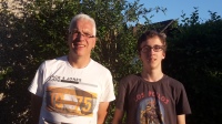 li. Stefan Lott: Gewinner einer DFB Sporttasche. Re. Joshua Lott: Gewinner einer PSP4<br />Bild: Stefan Lott