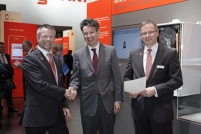 Auf der ISH 2011 in Frankfurt unterzeichnen E.ON und.......