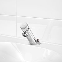 Die geradlinige, ergonomisch verbesserte Armaturenform der F3S-Mix Waschtischarmatur zeigt sich besonders reinigungsfreundlich.