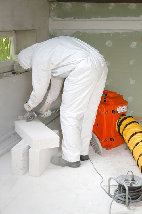 Staubabsaugung direkt an der Arbeitsstelle. Bild: HEYL...