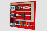 Mit seinem Lösungspaket für den Maschinen- und Anlagenbau stellt FTG den Unternehmen ein auf ihre individuellen Bedürfnisse zugeschnittenes Sortiment für die Stromverteilung in ihrem Schaltschrank zusammen.<br />Bild:FTG