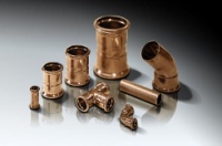 Geberit Mapress ist für den Schiffbau auch in einer seewasserbeständigen Kupfer-Nickel-Legierung für meerwasserbetriebene Sprinklersysteme verfügbar.