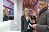 Susanne Saßenberg, Abteilungsleiterin bei der Gebr. Lotter KG, hat hohe Erwartungen: „Wir wünschen uns, dass alles weiterhin so gut klappt wie bisher – dass es teilweise vielleicht noch besser funktioniert und dass man manche Abläufe noch beschleunigen und Fragen auf dem ‚kurzen Dienstweg‘ klären kann.“ Bilder: Geberit