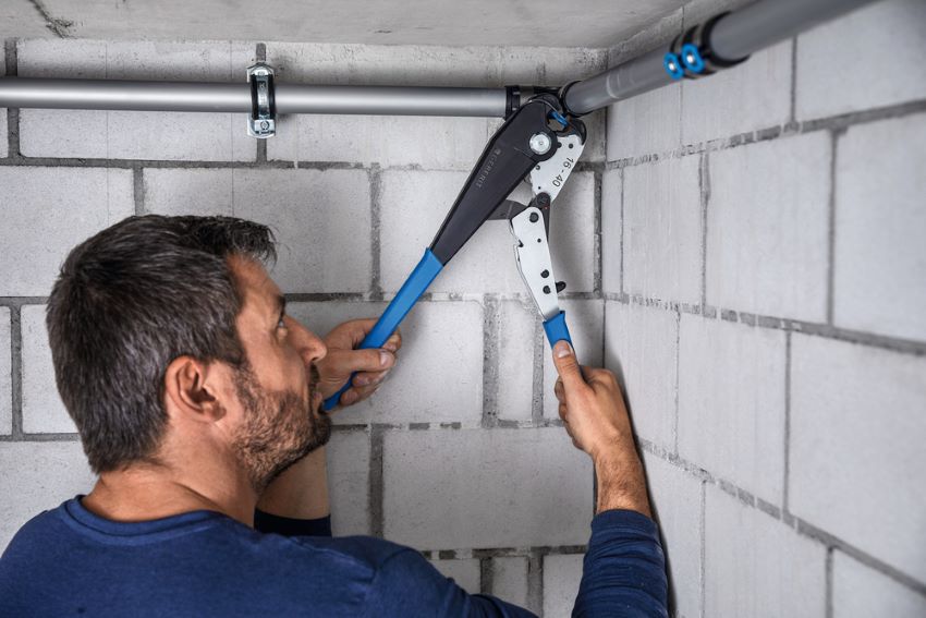 Praktische Alternative zum elektrisch betriebenen Pressgerät:...