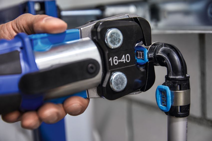 Die FlowFit Pressbacken sind mit den Geberit Presswerkzeugen...