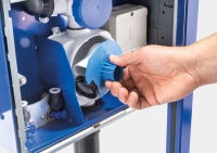 Der Siphon in der Funktionsbox ist mit einem Schmuckfänger ausgestattet. Um kleine Gegenstände, die versehentlich im Ablauf verschwunden sind, zu bergen, muss lediglich die obere Verschlusskappe geöffnet werden. 