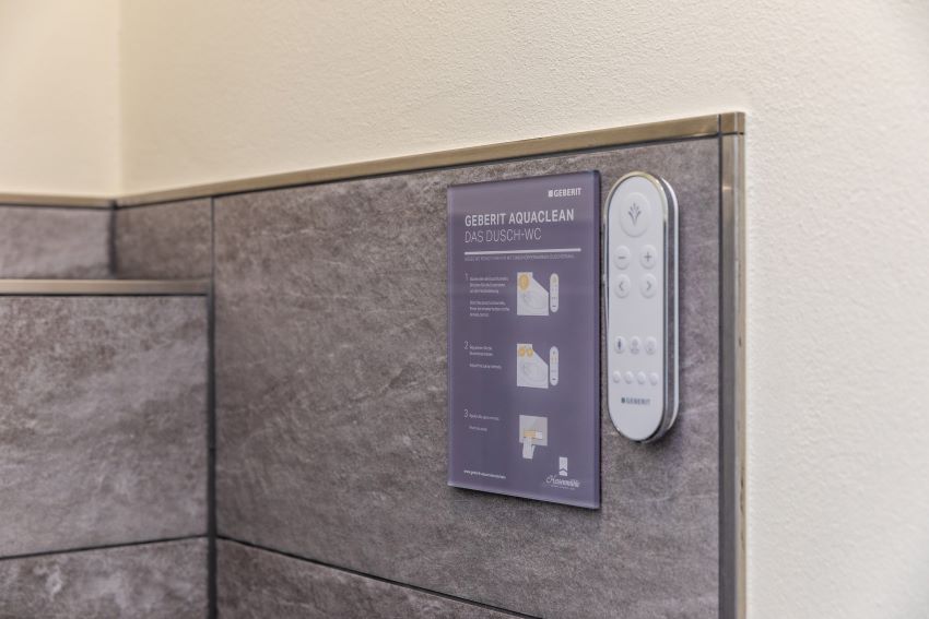 Das Dusch-WC AquaClean Sela von Geberit überzeugt Hotelier...