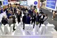 Rege Gespräche am Messestand der badenova AG.Bild:.......