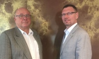 Dr. Heinrich Göddeke (li.) führt zusammen jetzt mit Dirk Böhringer das Institut für rationellen Energieeinsatz und Technologieeinsatz (kurz IET). Bild: IET