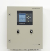 Die Baureihe Dedicated Controls im Schaltschrank. Fotos: Grundfos