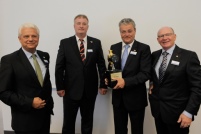 Verleihung der goldenen Grundfos Alpha2 (v.l.n.r.):.......