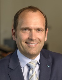 „Mit der Leading Air Convention, die zukünftig einmal pro Jahr stattfinden soll, wollen wir Menschen und verschiedene Sichtweisen zusammenbringen“, erklärt Gunther Gamst, Geschäftsführer der DAIKIN Airconditioning Germany GmbH. Bild: DAIKIN<br />
