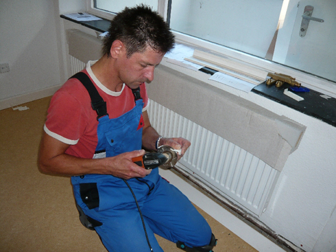 Einweisung und Schulung der Handwerker: HZ Produkt-Entwickler...