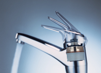 Eine Möglichkeit, Wasser zu sparen, bietet die HANSAECO-Steuerpatrone.......