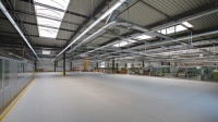 Der Erweiterungsbau im Armaturenwerk am Hansgrohe Standort in Offenburg: 2400 weitere Quadratmeter für die Armaturenfertigung. Bild: Hansgrohe