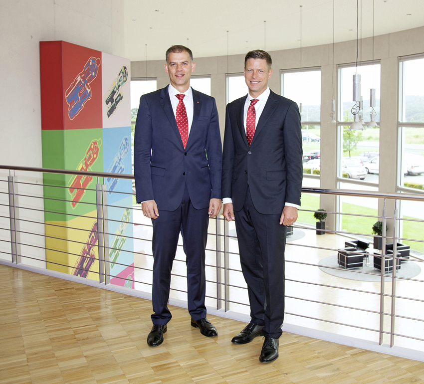 links Dr. Christian Heine, Vorstandsvorsitzender, rechts...