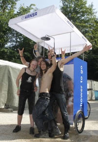 Freude über die Abkühlung beim Helfensteinfestival........