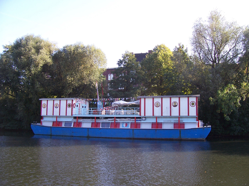 Das einzigartige schwimmende Theater HoheLuftschiff...