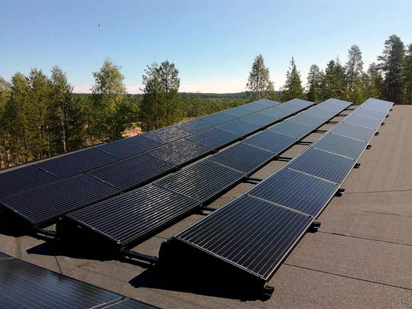 Sharp NU-RD300 PV-Module.Bilder: Sharp