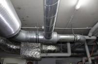 Lüftungsanlagen, wie hier in einem Passivhaus, sind.......