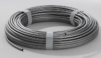 Das neue PE-X Rohr mit Metallbeschichtung, das nach Veränderungen am Fertigungsverfahren nun in großen Kapazitäten lieferfähig ist. 