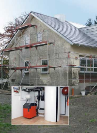 Eine Gebäudesanierung sollte stets mit der Erneuerung der Heizung beginnen. Denn eine moderne Öl-Brennwertheizung spart viel Energie bei vergleichsweise geringen Anschaffungskosten. Zudem passt sie sich an den niedrigeren Bedarf eines nachträglich gedämmten Gebäudes an, ein technisch veralteter Heizkessel nicht. Quelle: IWO