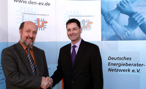Hermann J. Dannecker (links), Vorstand des Deutschen...