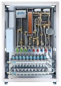 Die vollelektronische Wohnungsstation Combi Port E sorgt mit adaptivem Heizen für maximalen Komfort, minimiert mit der Eco-Mode-Funktion den Energieverbrauch und mindert dank hygiene-freundlicher Konstruktion die Gefahr einer Verkeimung des Trinkwassers.<br />Bild: KaMo