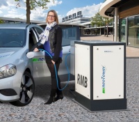 Vom BHKW direkt ins Auto: Mit der Elektrofahrzeugladetaste im neoTower wird E-Mobilität wirtschaftlich und ökologisch optimiert.<br />Bild: RMB/ENERGIE GmbH<br />