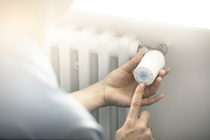 Elektronische Thermostate am Heizkörper sorgen für...