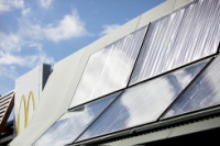 Solarkollektoren von Schüco sorgen für Warmwasser. Fotos: McDonald´s Deutschland Inc.