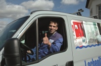 Zufriedener Installateur<br />Bilder: Oventrop