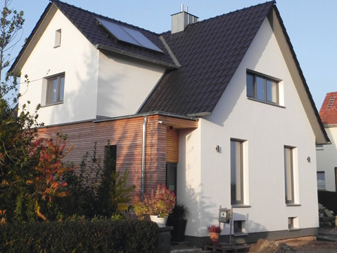 Energetisch modernisiertes Siedlungshaus. Bild: proKlima...
