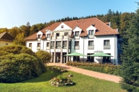 Das Aktivhotel Inselsberg im Thüringer Wald wurde auf einer Fläche von 1.300 Quadratmetern mit Natur-Klimadecken aus Hochleistungs-Lehmmodulen ausgestattet. <br />Bild: Aktivhotel Inselsberg