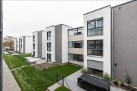 In den 52 Wohneinheiten, die sich zum Teil über zwei Etagen erstrecken, wurden insgesamt 61 Wohnungsübergabestationen von Taconova verbaut.