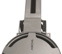 Die neue Adapterplatte von Aschl wird zwischen Schlitzrinne und Bodenablauf eingesetzt. Diese Optimierung stabilisiert den Bodenaufbau und garantiert eine langlebige Entwässerungstechnik.<br />Bild: Aschl