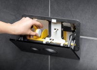 Über den WC-Einwurfschacht von Viega gleiten Reinigungstabs komfortabel in den Spülkasten und sorgen bei jeder Spülung für hygienische Frische - ideal für die Kombination mit spülrandlosen WC-Keramiken.<br />Bild: Über den WC-Einwurfschacht von Viega gleiten Reinigungstabs komfortabel in den Spülkasten und sorgen bei jeder Spülung für hygienische Frische - ideal für die Kombination mit spülrandlosen WC-Keramiken.<br />Bild: Viega