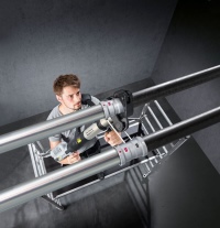 Durch die „kalte“ Pressverbindungstechnik von Viega sind selbst Systemübergänge in Stahlrohr-Installationen wesentlich schneller, wirtschaftlicher und sicherer herzustellen als mit herkömmlichen Verbindungstechniken.<br />Bilder: VIega