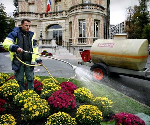 Die in Yerres zahlreich angelegten Parks, Blumeninseln,...