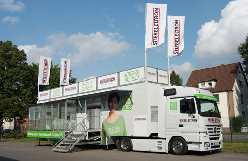 Das Wärmepumpen-Info-Mobil von STIEBEL ELTRON öffnet...