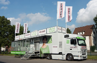 Das Wärmepumpen-Info-Mobil von STIEBEL ELTRON öffnet heute und morgen in Norderstedt, anschließend am kommenden Donnerstag und Freitag in Elmshorn seine Türen.<br />Foto: STIEBEL ELTRON