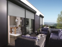 Rademacher Balkon mit Rollläden<br />Bild: Rademacher Geräte-Elektronik GmbH