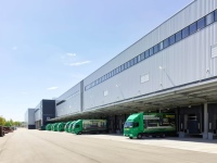 Das neue Reisser Logistikzentrum in Böblingen: 38.000 Quadratmeter ist der Gebäudekomplex groß, der aus mehreren Lagerbereichen besteht. <br />Bild: REISSER AG