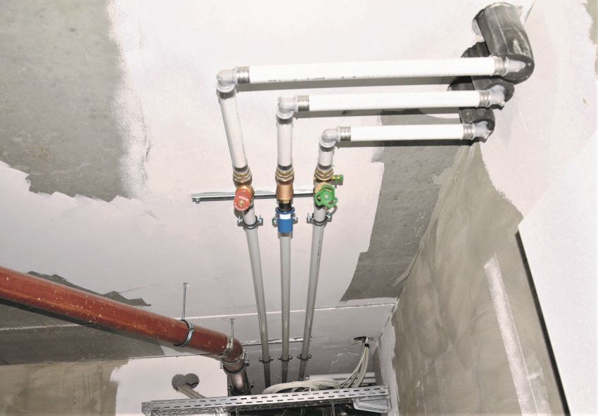 Rund 600 Meter Roth Alu-Laserplus Verbundrohr installierte...