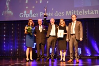 Die Roth Unternehmerfamilie und CEO Matthias Donges nahmen am <br />14. September 2019 die Auszeichnung als „Preisträger Großer Preis des Mittelstandes“ entgegen. <br />Bild: ONI-Wärmetrafo GmbH<br />
