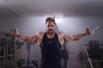 Drill Instructor Ben weiß, wie man richtig hart pumpt.......