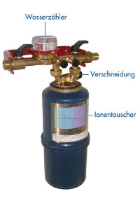 Die neue SYR Heizungswasserenthärtung macht es möglich: Auch nach Jahren erzielen die modernen Heizungsanlagen dank der SYR-Armatur noch hohe Wirkungsgrade. Durch die Installation wird den Anforderungen der VDI 2035 Bl. 1 an Wasserbeschaffenheit und -qualität entsprochen und die Voraussetzung für einen störungsfreien und Energie sparenden Betrieb der Anlage sichergestellt.