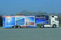 Die Schüco Network Days gehen auf Deutschlandreise. Auf allen fünf Veranstaltungen wird der Solar Truck II mit 240 qm Ausstellungsfläche zu sehen sein. Teilnehmer der Schüco Network Days 2009 können diesen Truck auf den Network Days zu einmaligen Sonderkonditionen für eigene Veranstaltungen buchen. Foto: Schüco